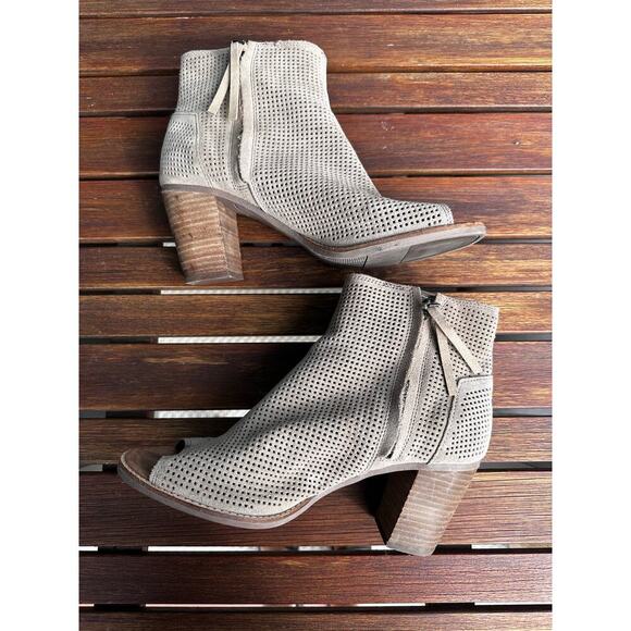 Toms Majorca Neutral Gray Beige Suede Peep Toe Ankle Boots Size 9 - Picture 5 of 9